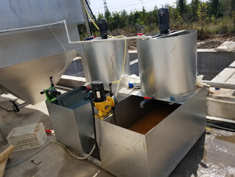 全自動加藥裝置設備用途，全自動智能加藥裝置價格，加藥裝置詳細介紹