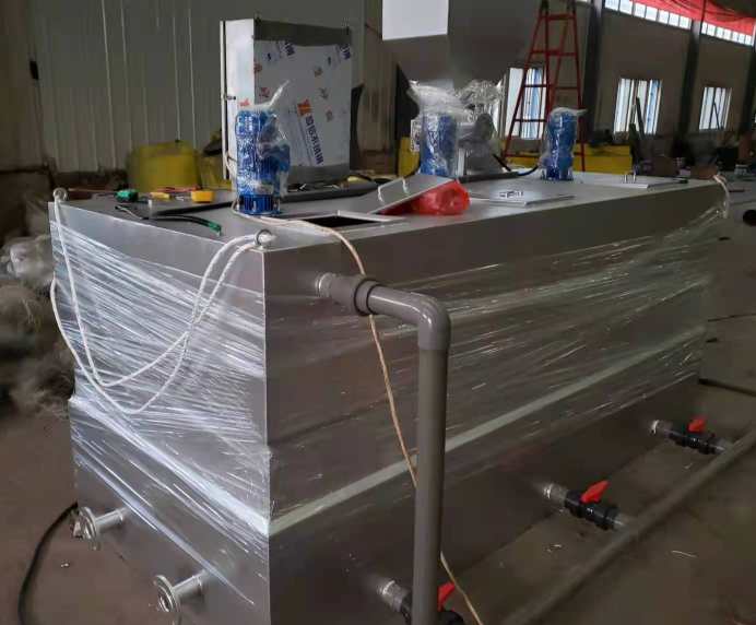 全自動加藥裝置設(shè)備用途，全自動智能加藥裝置價(jià)格，加藥裝置詳細(xì)介紹02