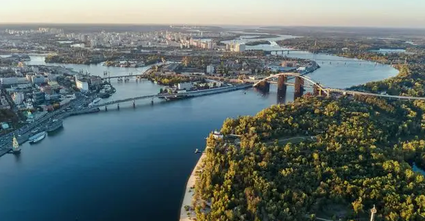 由于擔(dān)心烏克蘭戰(zhàn)爭(zhēng)將加劇供應(yīng)鏈問(wèn)題，水務(wù)行業(yè)提出應(yīng)急計(jì)劃